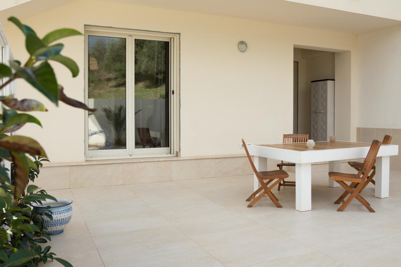 סן לאונה Bosco Sea Apartments מראה חיצוני תמונה