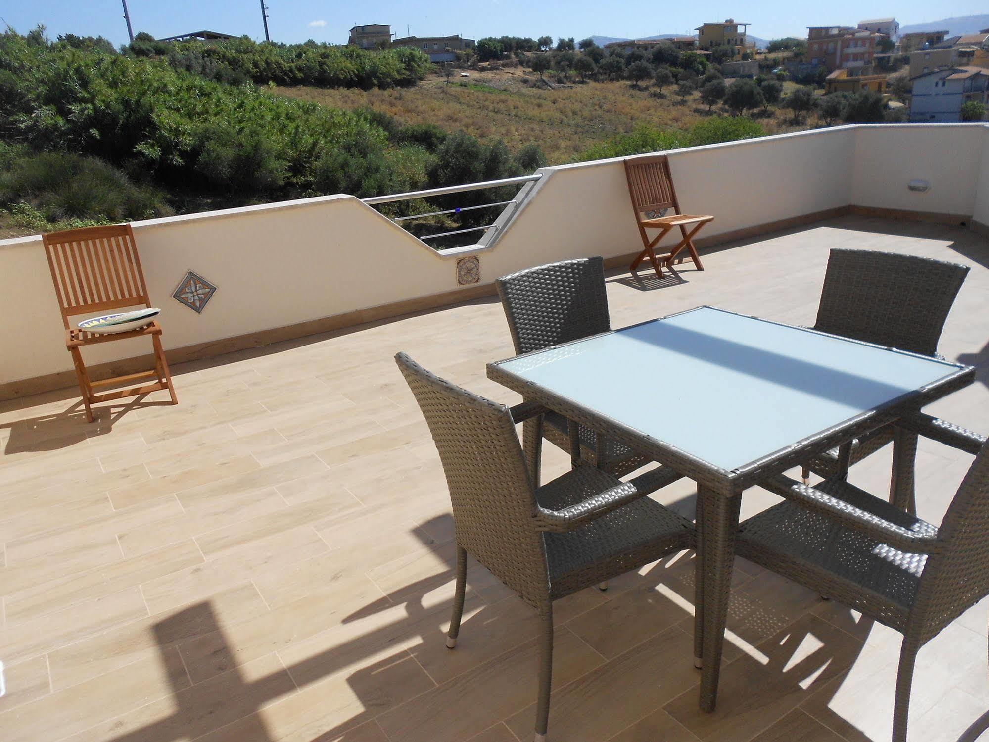 סן לאונה Bosco Sea Apartments מראה חיצוני תמונה